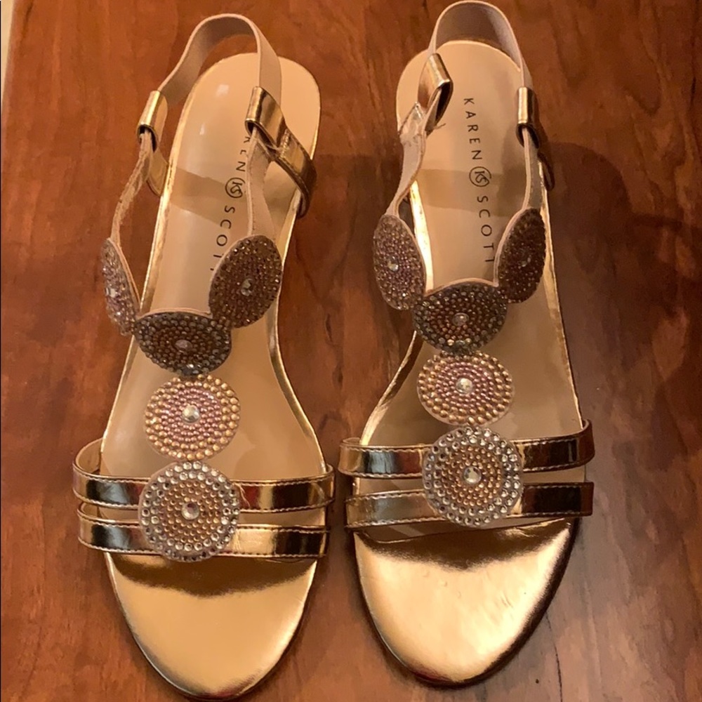 Karen Scott Rose-gold sandals with small wedge